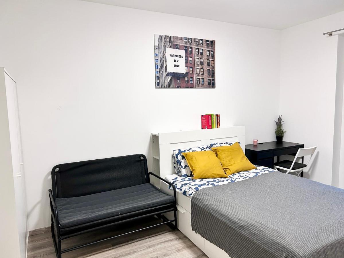 בודפשט New 2022 Family&Friends Downtown Ac 3Br 2Ba Free Parking Big Balcony Near Metro&Train Station Self Check-In Apt מראה חיצוני תמונה