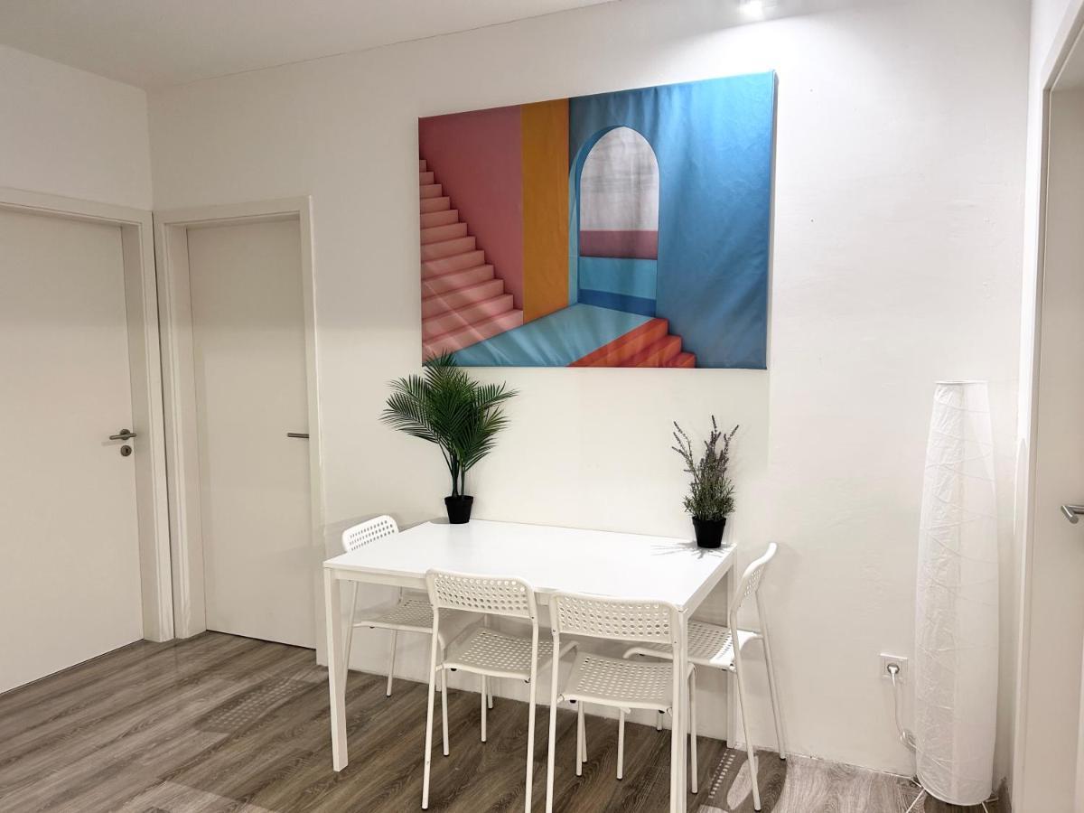 בודפשט New 2022 Family&Friends Downtown Ac 3Br 2Ba Free Parking Big Balcony Near Metro&Train Station Self Check-In Apt מראה חיצוני תמונה