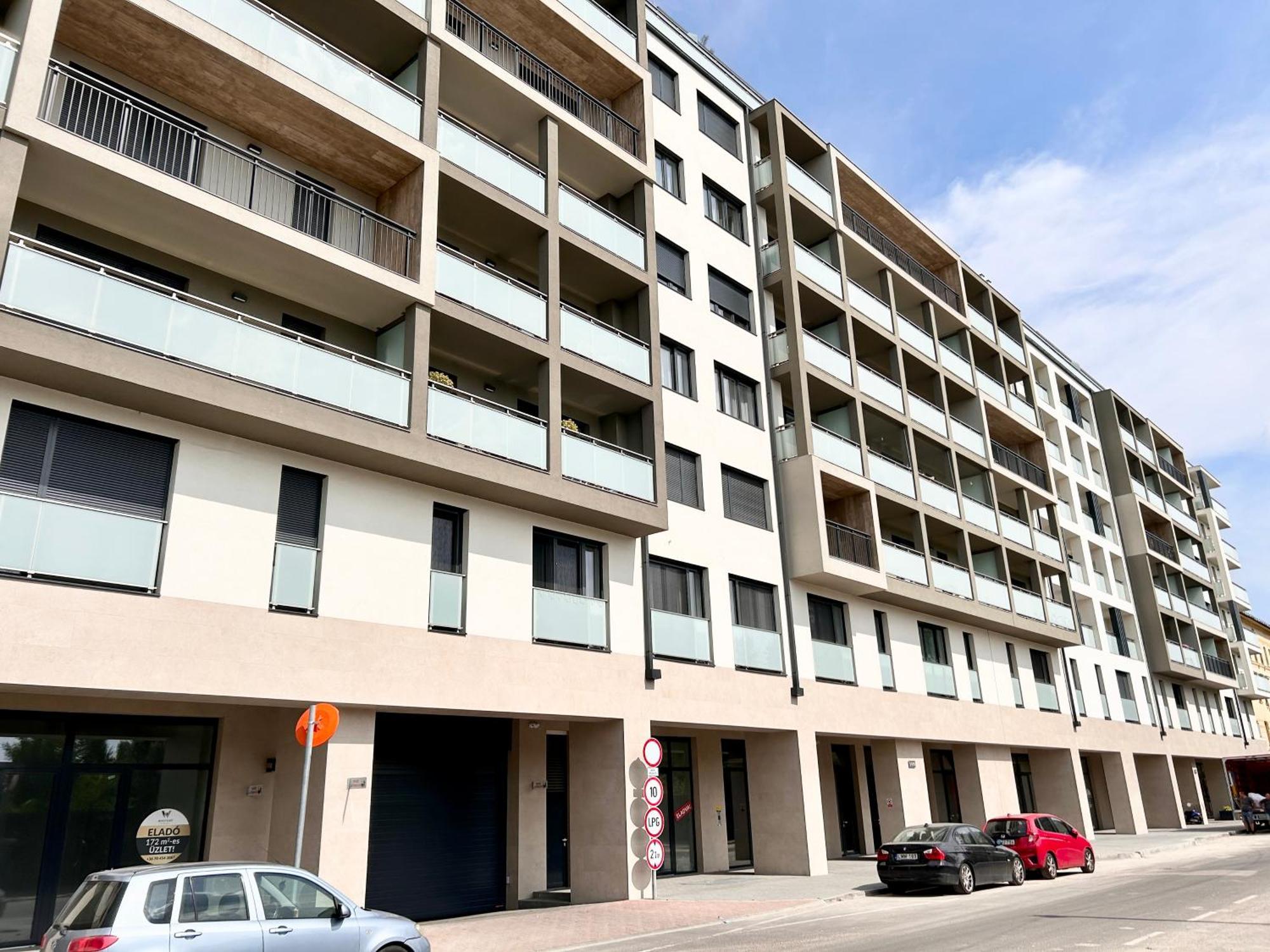 בודפשט New 2022 Family&Friends Downtown Ac 3Br 2Ba Free Parking Big Balcony Near Metro&Train Station Self Check-In Apt מראה חיצוני תמונה