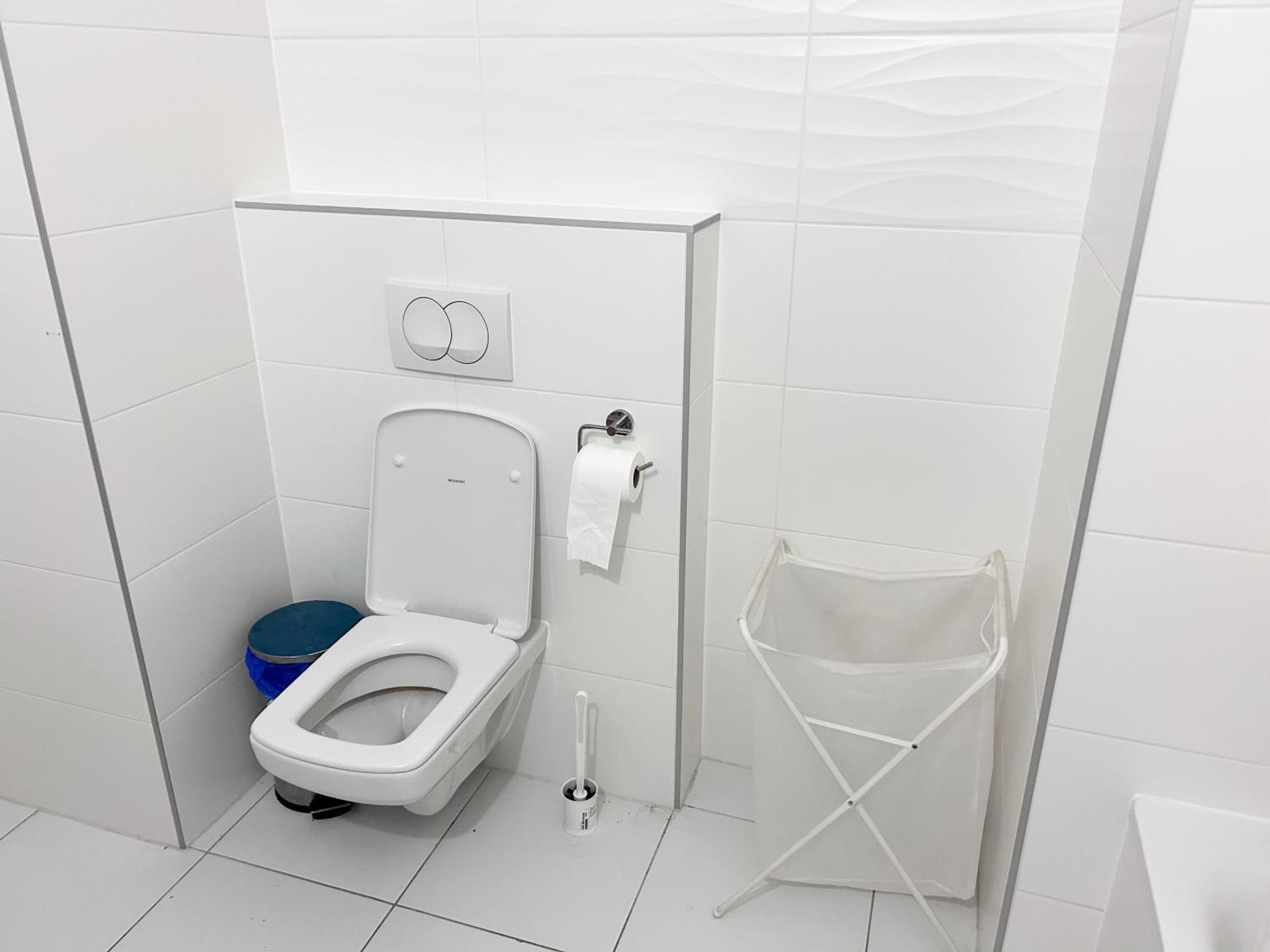 בודפשט New 2022 Family&Friends Downtown Ac 3Br 2Ba Free Parking Big Balcony Near Metro&Train Station Self Check-In Apt מראה חיצוני תמונה
